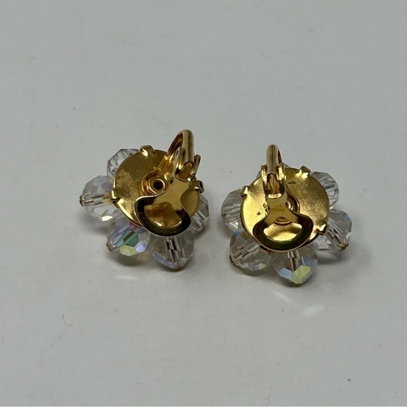 Small Vintage Clear Beaded Sparkle Flower Clip On Earrings Gold Tone - Picture 5 of 6